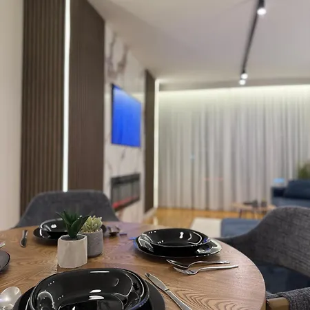Apartamento Rest Apartment, - Mountain View, Access & Free Garage Bjelašnica